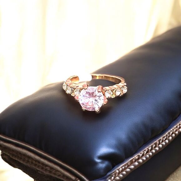 White Cubic Zirconia Gold Tone Ring Size 6.75 - Picture 1 of 5